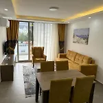 Nurel Shark Aparthotel 4*