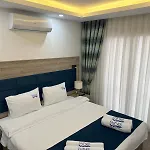 Nurel Shark Aparthotel
