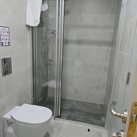 Nurel Shark Aparthotel