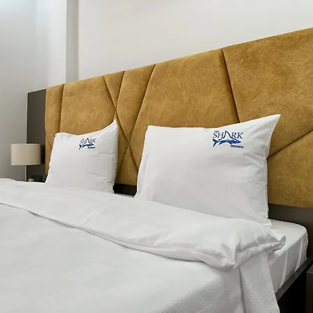 Lägenhetshotell Nurel Shark 4*