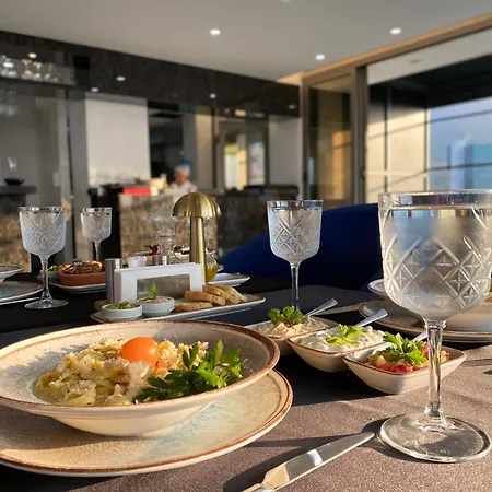 Hotel Nurel Shark 3*