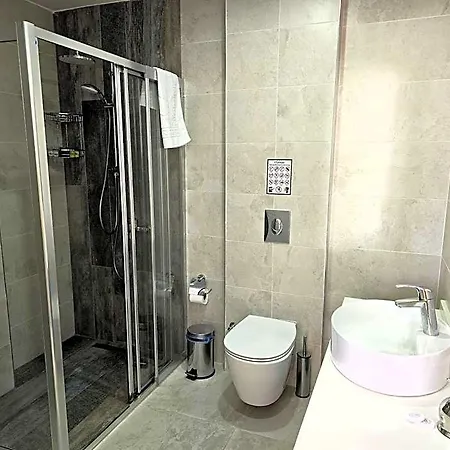 Aparthotel Nurel Shark