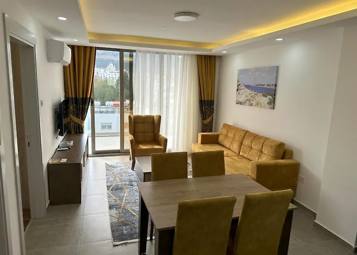 Nurel Shark ホテル 3*